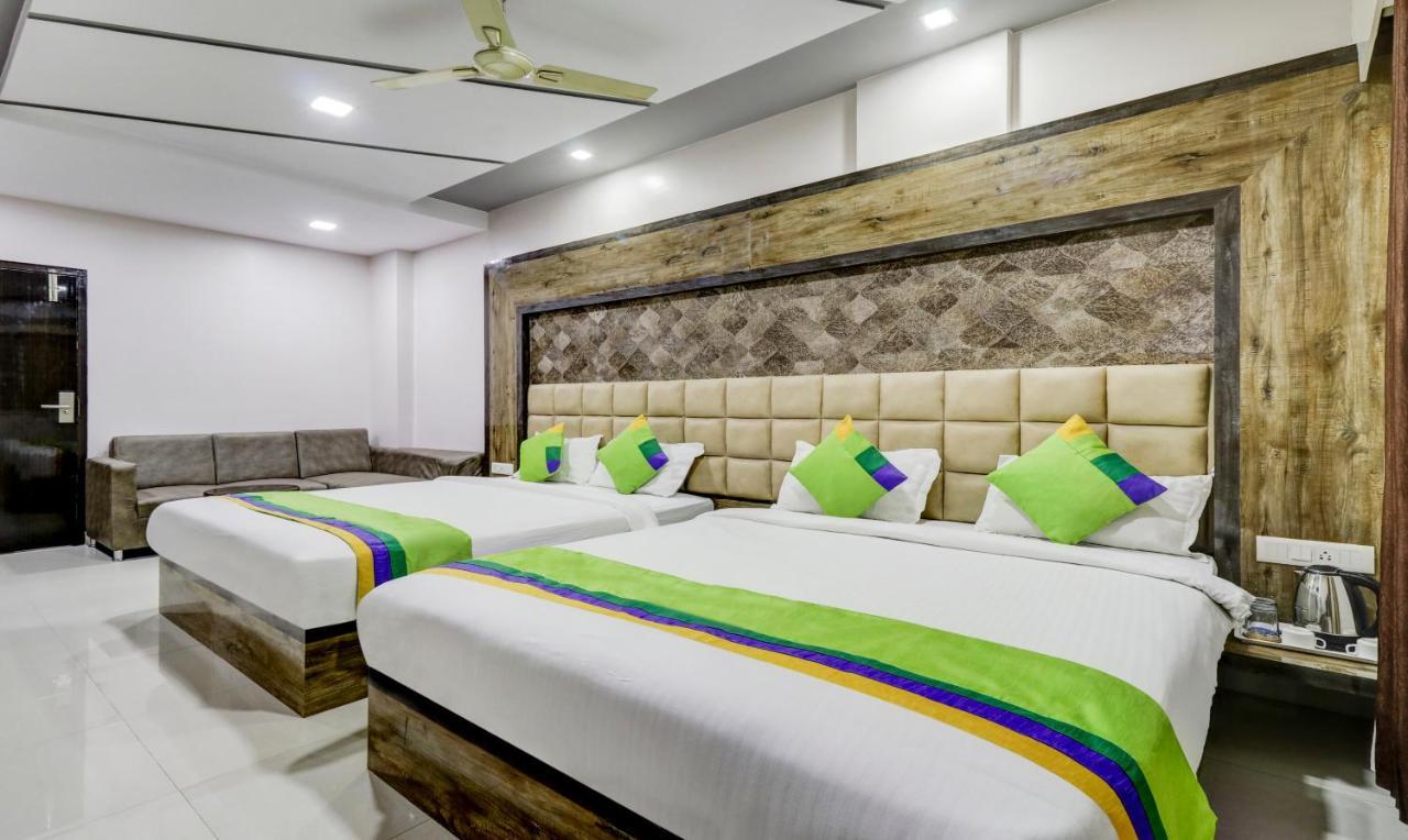 Treebo Sahara Suites 750 M From St Johns Medical College And Hospital バンガロール エクステリア 写真