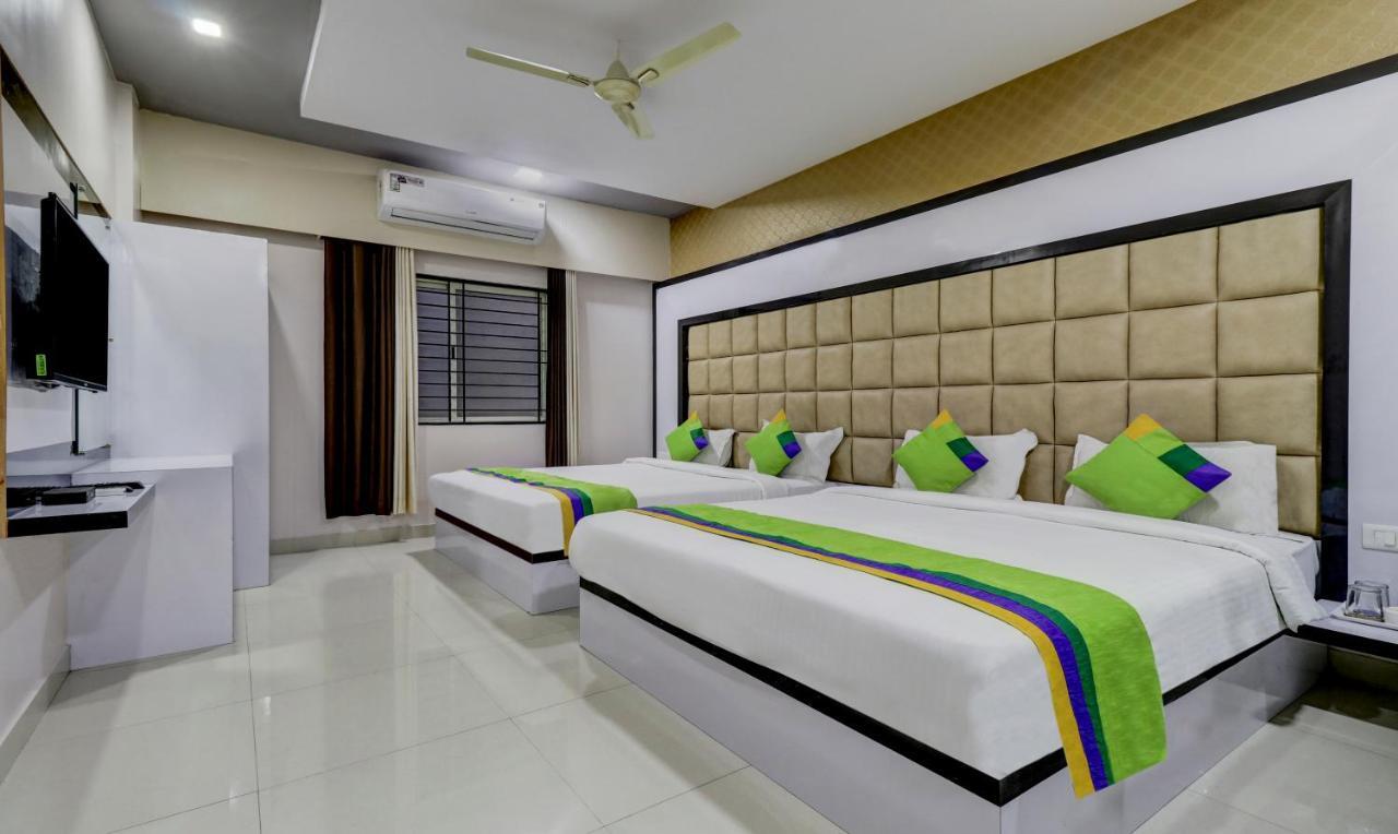 Treebo Sahara Suites 750 M From St Johns Medical College And Hospital バンガロール エクステリア 写真