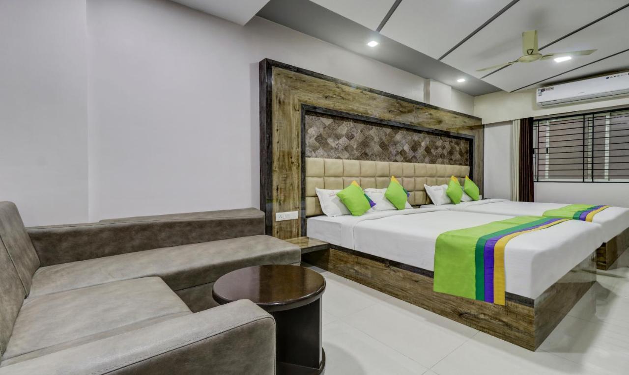 Treebo Sahara Suites 750 M From St Johns Medical College And Hospital バンガロール エクステリア 写真