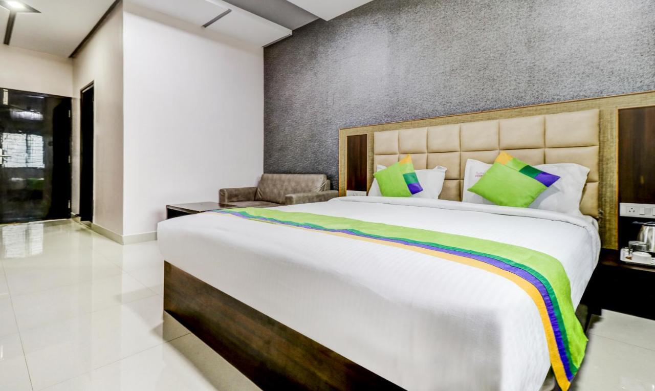 Treebo Sahara Suites 750 M From St Johns Medical College And Hospital バンガロール エクステリア 写真